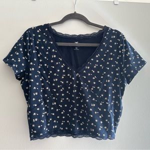 Hollister V Neck Shirt